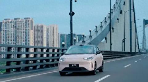 首月销量超 8000辆,硬刚吉利星愿,零跑汽车2026年能达到百万辆吗(图1) 首月销量超 8000辆,硬刚吉利星愿,零跑汽车2026年能达到百万辆吗(图1)